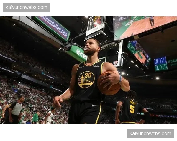 勇士110-121不敌凯尔特人，库里缺阵情况下第二节崩盘遭64-33高潮