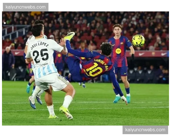 巴萨开场4分钟闪电破门，伯纳尔接加西亚助攻推射空门得手